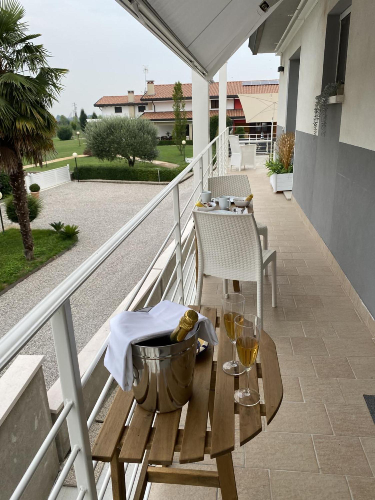 The Meridien House Casalserugo Exterior foto